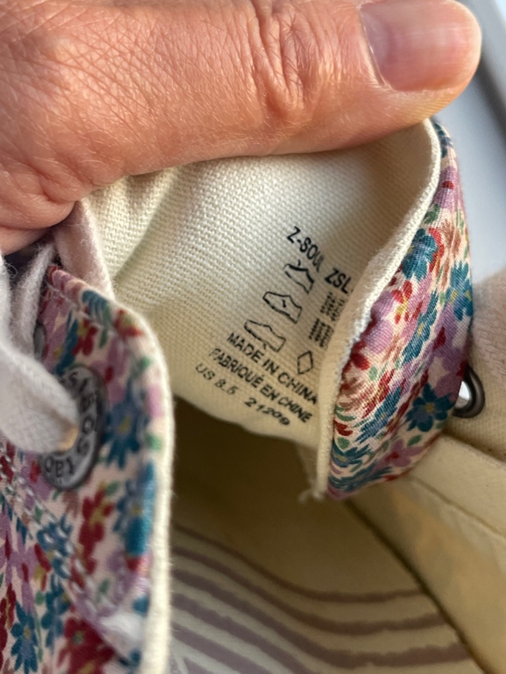 Taos floral sneaker size 8.5 - Picture 5 of 8